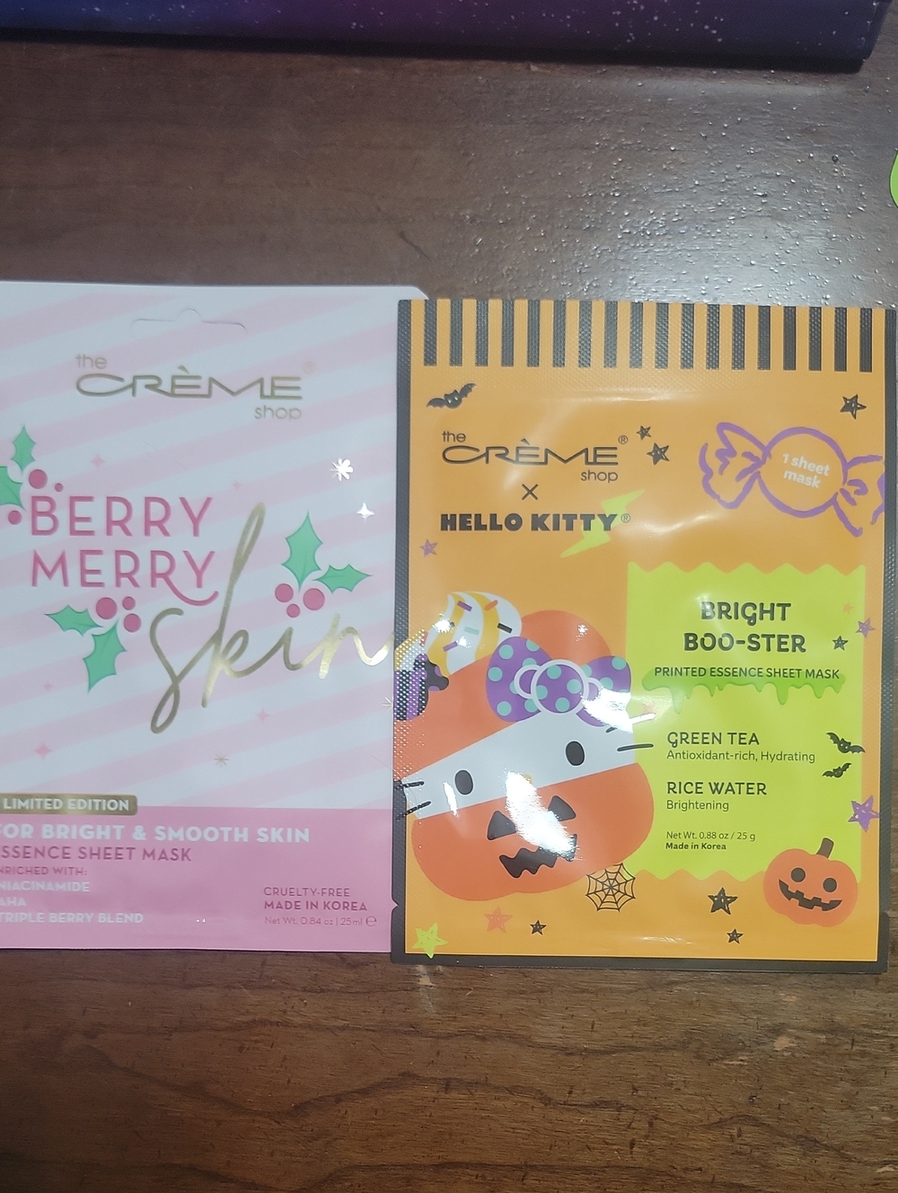 Creme shop berry merry skin and bright boo-ster face mask